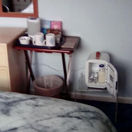 Bed & Breakfast Only - Not 24 Hour Lodging - Free Parking Truro Cornwall Exterior foto